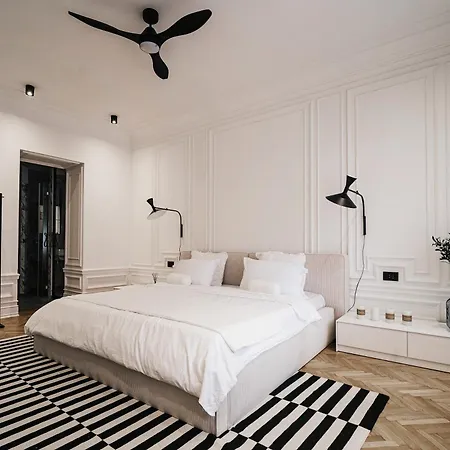 Cosmopolitan Hideaway