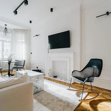 Cosmopolitan Hideaway *