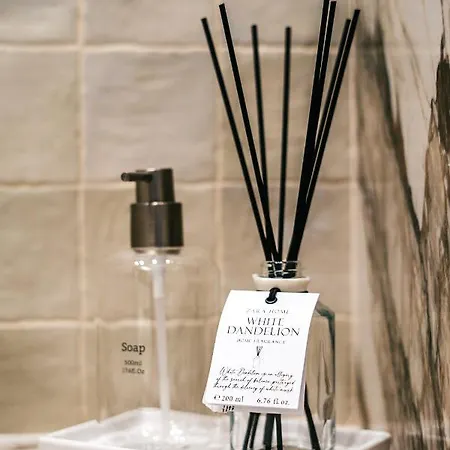 Cosmopolitan Hideaway *